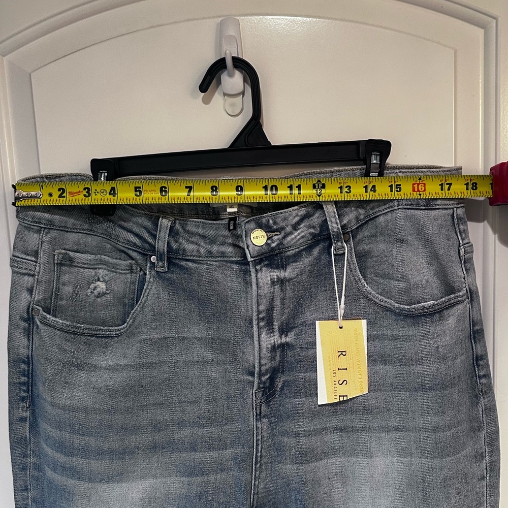 Risen Jeans 3XL High Rise Straight Leg Raw Hem Distressed Denim - Picture 5 of 9